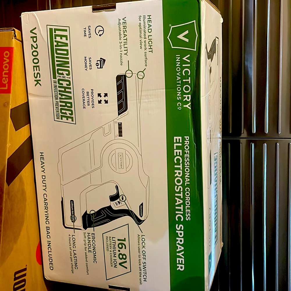 Brand New in Box Elctostaric Sprayer